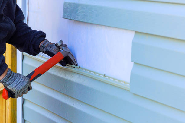 Reliable Emergency Siding Repair contractor in Island Lake, IL by Squared Siding